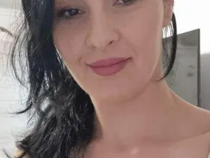 ClassyKaty  live sex cam