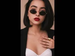 NaisshaF  live sex cam