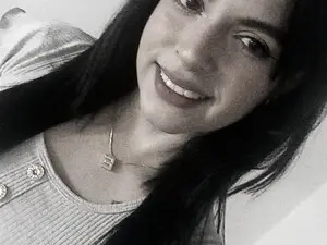 Sara_Turner  live sex cam