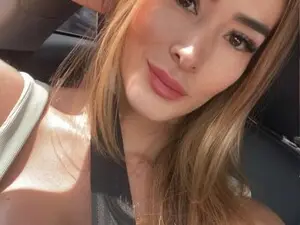 CamilaGoldenn  live sex cam
