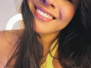 Miadanielss  live sex cam