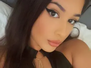 CherryKiss18  live sex cam