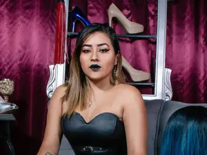SaraBDSM  live sex cam