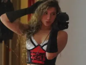 Yourbabygirrl  live sex cam