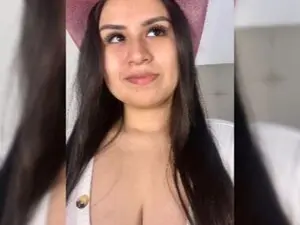 Cherryvlossom  live sex cam