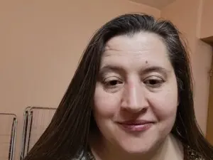 DouxMystere  live sex cam