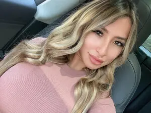 Rileywildd  live sex cam
