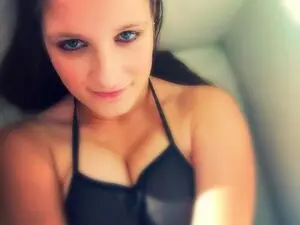 Jennifer1177  live sex cam