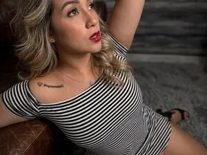 La_venezolana  live sex cam
