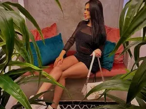 Malaia_hills  live sex cam