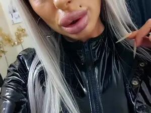 Hotred69xxx  live sex cam