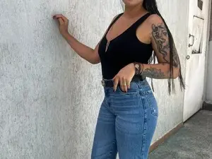 LorennaHdez  live sex cam