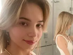 Sunny_Honeey  live sex cam