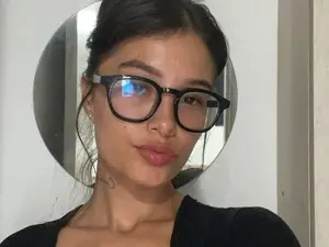 Julieth_1  live sex cam