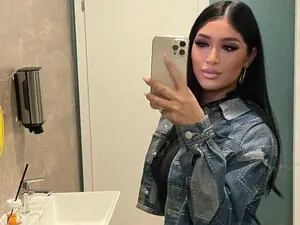 Kira_Krush  live sex cam