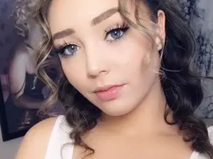 Dollfacedangr  live sex cam