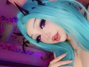 MilkyyyBunny  live sex cam