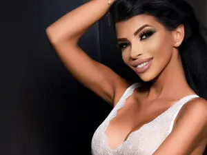KittyDiamond5  live sex cam