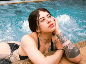 Alicee_Vixen  live sex cam
