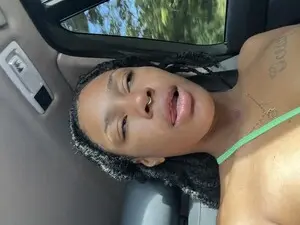 Caribbabe  live sex cam