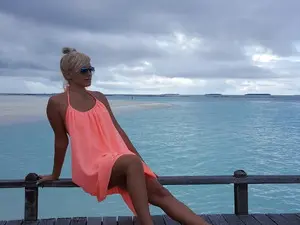 Awesomeblonde  live sex cam