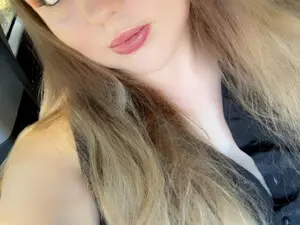 Comeinnym  live sex cam