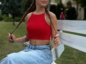 AileenKiss  live sex cam