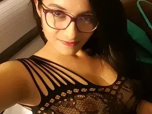 KittyLandish  live sex cam