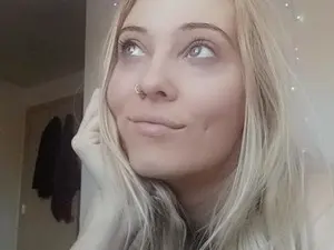 Leeleigh1  live sex cam