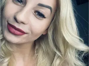 LillianMonroe  live sex cam