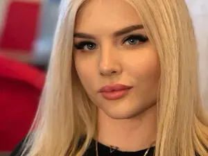 ViTargaryen  live sex cam