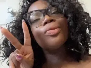 UriUniverse  live sex cam