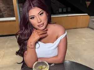 Biancax33  live sex cam