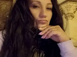 Paula1442  live sex cam