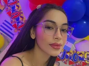 GabbieSkinny  live sex cam