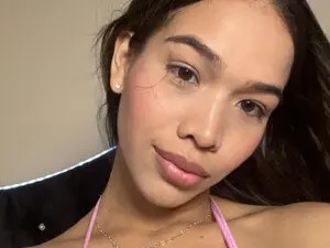 SarahMontez  live sex cam