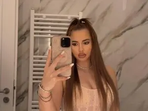 ArinaRave  live sex cam