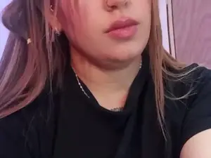 Melani_cute  live sex cam