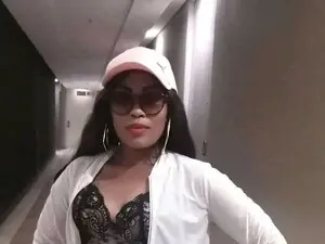 Sexybootyxoxo  live sex cam