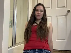 Bella_XO  live sex cam