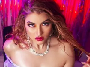 Cristal_evans  live sex cam