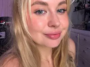 Kitty_Sweetyy  live sex cam