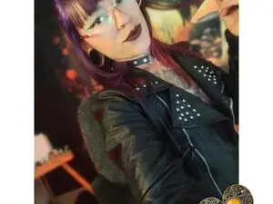 Lunabunny8  live sex cam