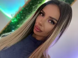 Stephaniex  live sex cam