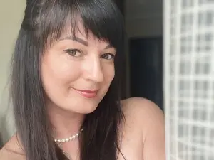 IraCherryNow  live sex cam
