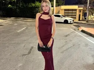 Mara_33  live sex cam
