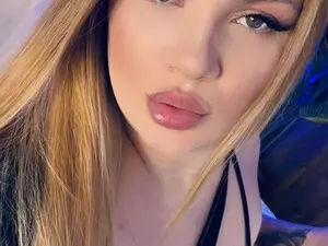 MelanieBrownn  live sex cam