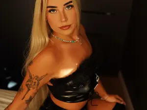 KristySmile23  live sex cam
