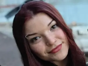 April_Pirs  live sex cam