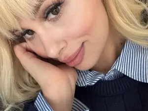 AdelineKing  live sex cam